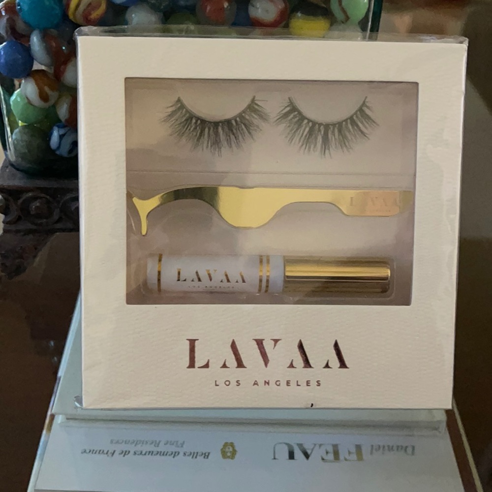 NWT Lavaa Beauty Flirty Lash Set